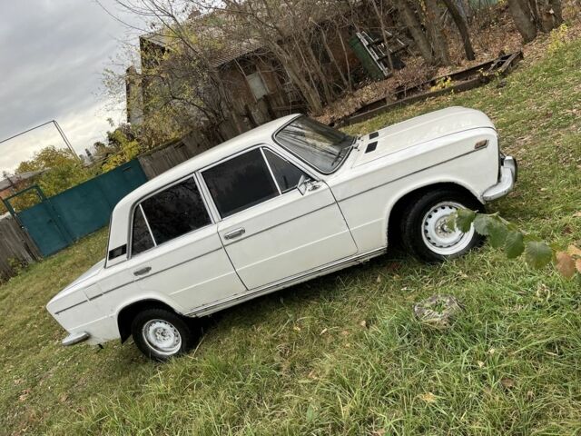 ВАЗ 2103 1990 у Славянске на Automoto.ua Білий ВАЗ 2103, об'ємом двигуна 1.6 л та пробігом 10 тис. км за 535 $, фото 3 на Automoto.ua
