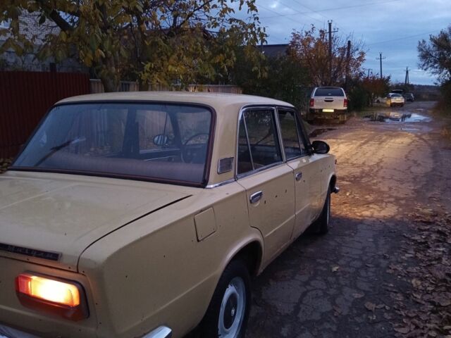 Белый ВАЗ 2103, объемом двигателя 1.3 л и пробегом 90 тыс. км за 809 $, фото 2 на Automoto.ua