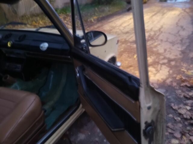 Белый ВАЗ 2103, объемом двигателя 1.3 л и пробегом 90 тыс. км за 809 $, фото 4 на Automoto.ua