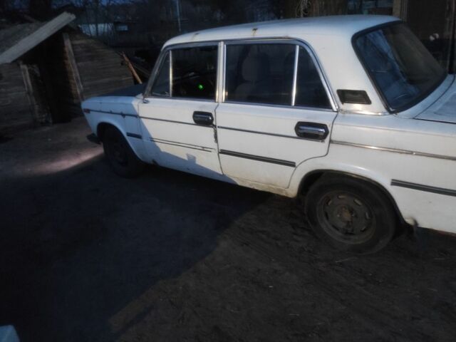 Білий ВАЗ 2103, об'ємом двигуна 0.3 л та пробігом 200 тис. км за 271 $, фото 3 на Automoto.ua