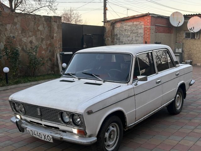 Белый ВАЗ 2103, объемом двигателя 1.5 л и пробегом 1000 тыс. км за 425 $, фото 2 на Automoto.ua