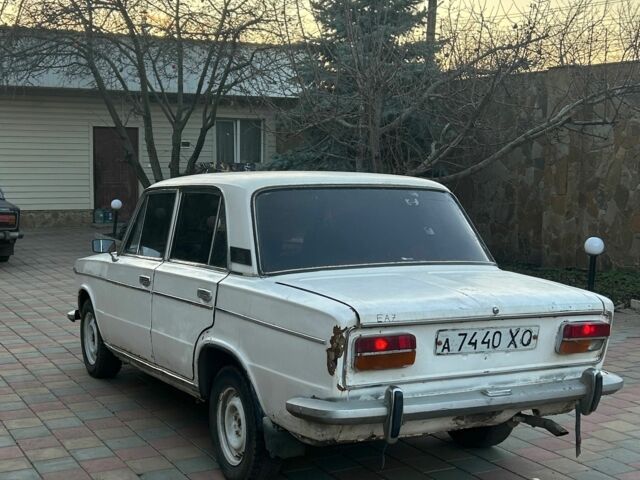 Белый ВАЗ 2103, объемом двигателя 1.5 л и пробегом 1000 тыс. км за 425 $, фото 3 на Automoto.ua