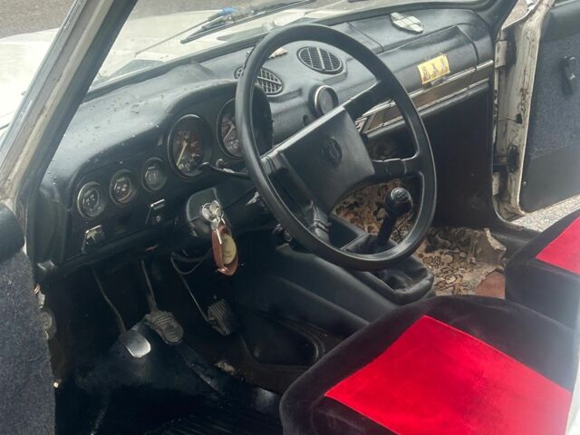 Білий ВАЗ 2103, об'ємом двигуна 1.5 л та пробігом 1000 тис. км за 355 $, фото 6 на Automoto.ua