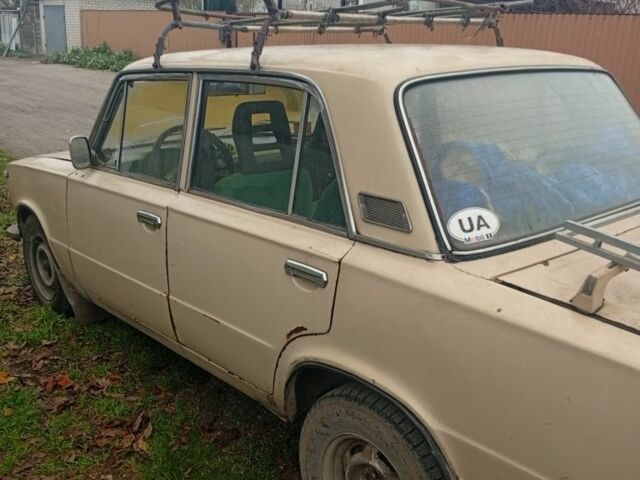 Бежевый ВАЗ 2103, объемом двигателя 1 л и пробегом 123 тыс. км за 343 $, фото 1 на Automoto.ua