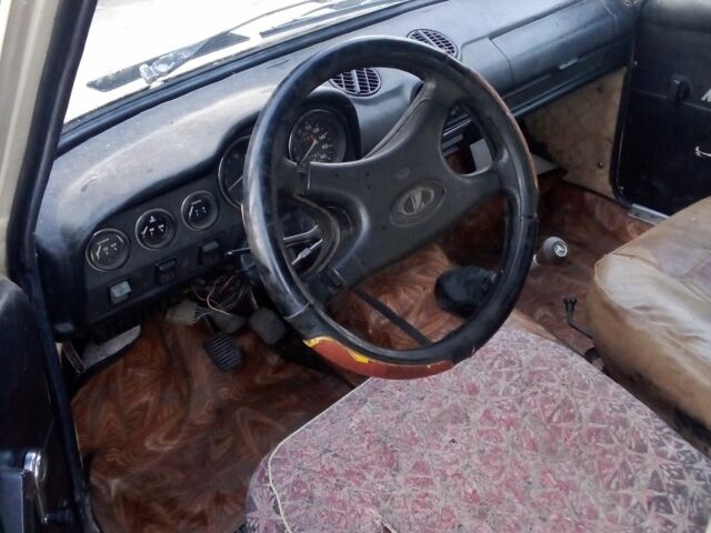 Бежевый ВАЗ 2103, объемом двигателя 0 л и пробегом 357 тыс. км за 423 $, фото 3 на Automoto.ua