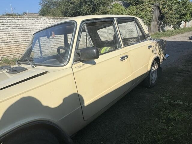 Бежевый ВАЗ 2103, объемом двигателя 0 л и пробегом 200 тыс. км за 700 $, фото 5 на Automoto.ua