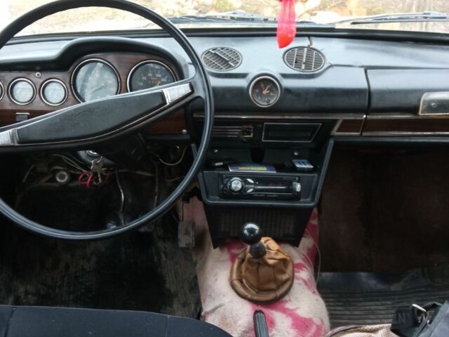 Бежевый ВАЗ 2103, объемом двигателя 1 л и пробегом 1000 тыс. км за 240 $, фото 5 на Automoto.ua