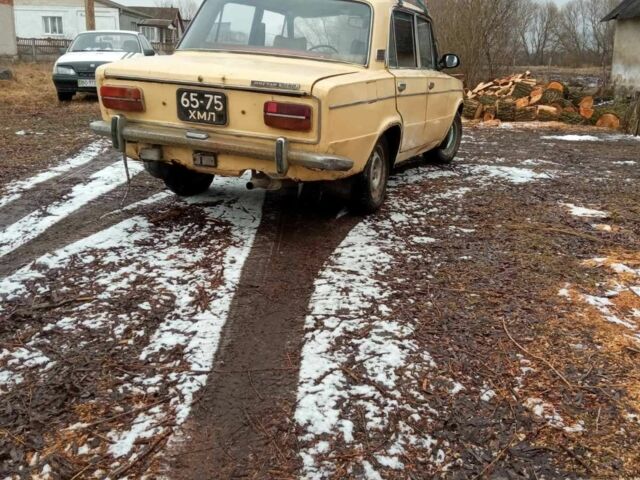 Бежевый ВАЗ 2103, объемом двигателя 1 л и пробегом 1000 тыс. км за 240 $, фото 3 на Automoto.ua