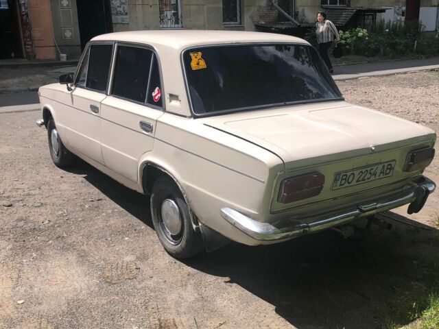 Бежевый ВАЗ 2103, объемом двигателя 1.3 л и пробегом 500 тыс. км за 477 $, фото 2 на Automoto.ua