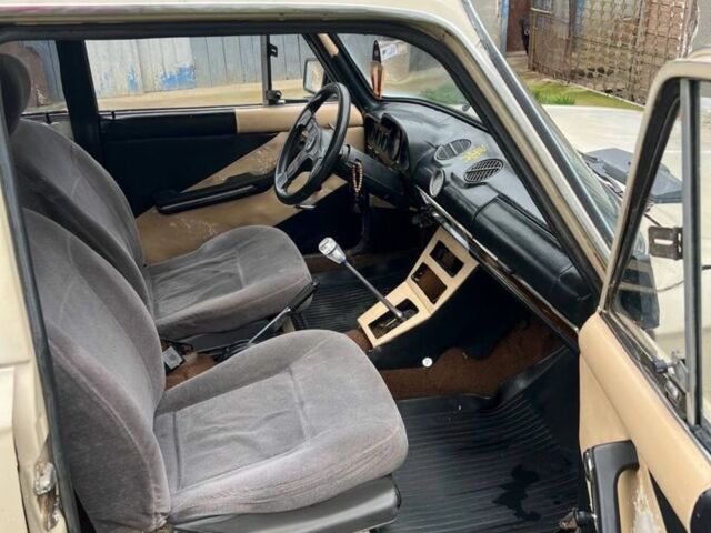 Бежевый ВАЗ 2103, объемом двигателя 1.3 л и пробегом 222 тыс. км за 350 $, фото 6 на Automoto.ua