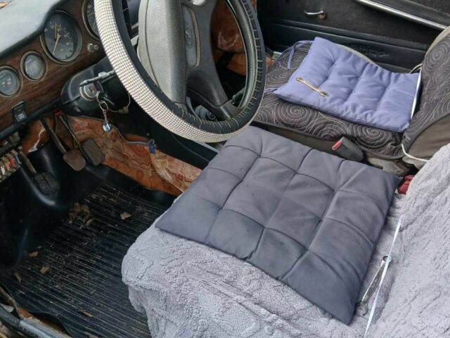 Бежевый ВАЗ 2103, объемом двигателя 0 л и пробегом 100 тыс. км за 350 $, фото 6 на Automoto.ua