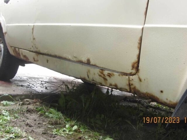 Бежевый ВАЗ 2103, объемом двигателя 1.5 л и пробегом 130 тыс. км за 237 $, фото 2 на Automoto.ua