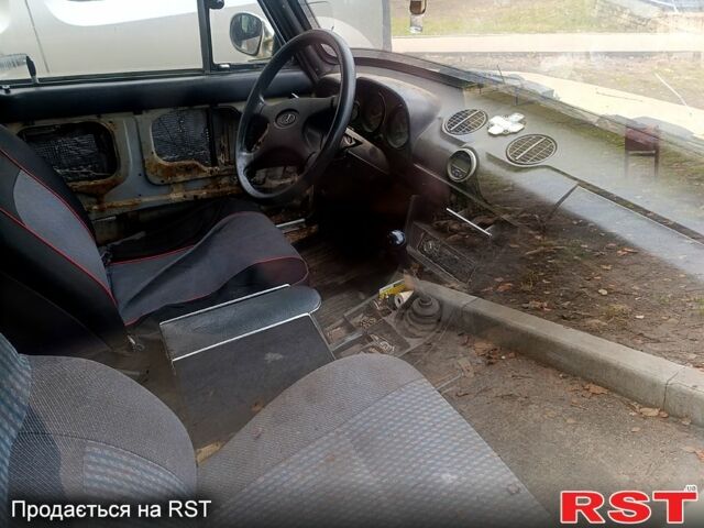 Бежевый ВАЗ 2103, объемом двигателя 15 л и пробегом 0 тыс. км за 325 $, фото 5 на Automoto.ua