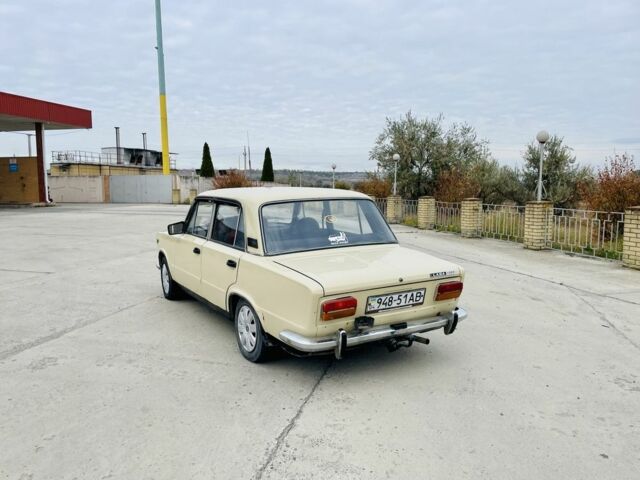 ВАЗ 2103 1983 в Синельниковом на Automoto.ua Бежевый ВАЗ 2103, объемом двигателя 0 л и пробегом 150 тыс. км за 600 $, фото 4 на Automoto.ua