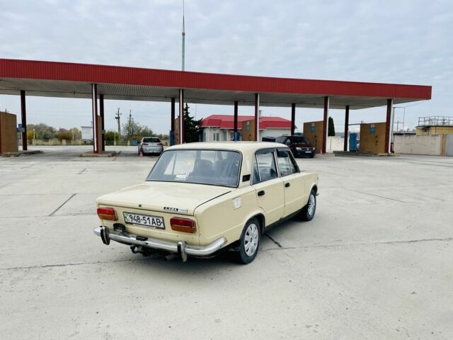 ВАЗ 2103 1983 в Синельниковом на Automoto.ua Бежевый ВАЗ 2103, объемом двигателя 0 л и пробегом 150 тыс. км за 600 $, фото 3 на Automoto.ua