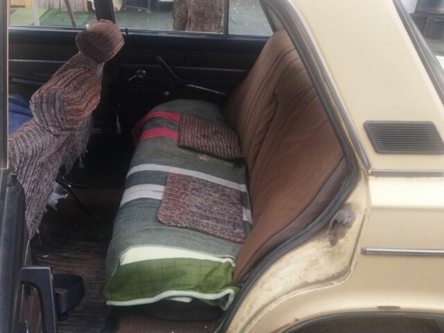 Бежевий ВАЗ 2103, об'ємом двигуна 0 л та пробігом 200 тис. км за 500 $, фото 4 на Automoto.ua