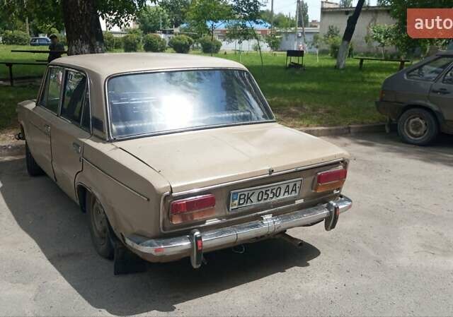 Бежевий ВАЗ 2103, об'ємом двигуна 1.5 л та пробігом 555 тис. км за 310 $, фото 1 на Automoto.ua
