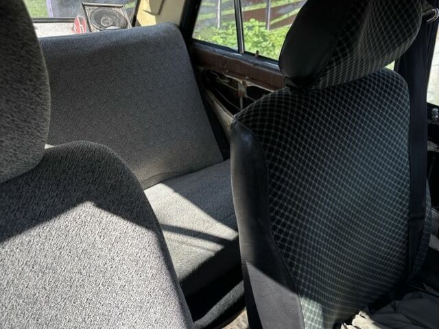 Бежевый ВАЗ 2103, объемом двигателя 0 л и пробегом 270 тыс. км за 167 $, фото 6 на Automoto.ua