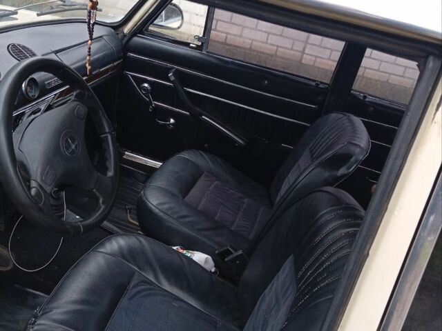 Бежевый ВАЗ 2103, объемом двигателя 0 л и пробегом 4 тыс. км за 474 $, фото 2 на Automoto.ua