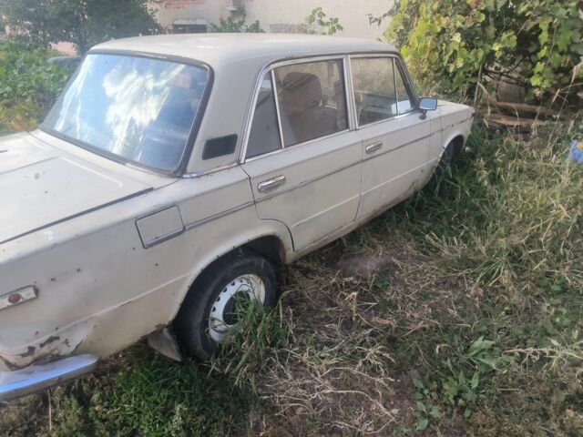 ВАЗ 2103 1988 у Харкові на Automoto.ua Бежевий ВАЗ 2103, об'ємом двигуна 1 л та пробігом 777 тис. км за 350 $, фото 2 на Automoto.ua