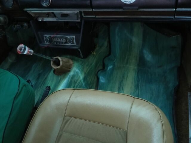 ВАЗ 2103 1990 в Синельниковом на Automoto.ua Бежевый ВАЗ 2103, объемом двигателя 1.3 л и пробегом 90 тыс. км за 833 $, фото 2 на Automoto.ua