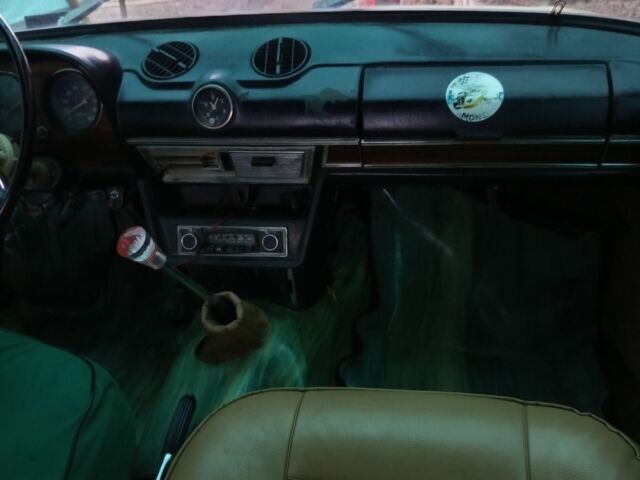 ВАЗ 2103 1990 в Синельниковом на Automoto.ua Бежевый ВАЗ 2103, объемом двигателя 1.3 л и пробегом 90 тыс. км за 833 $, фото 4 на Automoto.ua