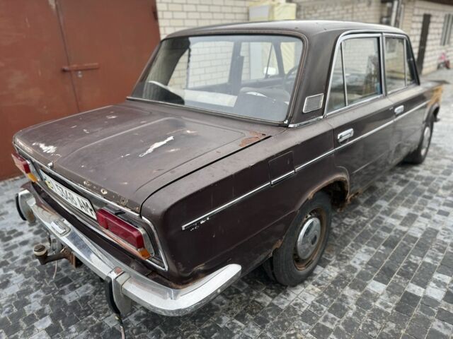 Коричневый ВАЗ 2103, объемом двигателя 1.5 л и пробегом 25 тыс. км за 286 $, фото 3 на Automoto.ua