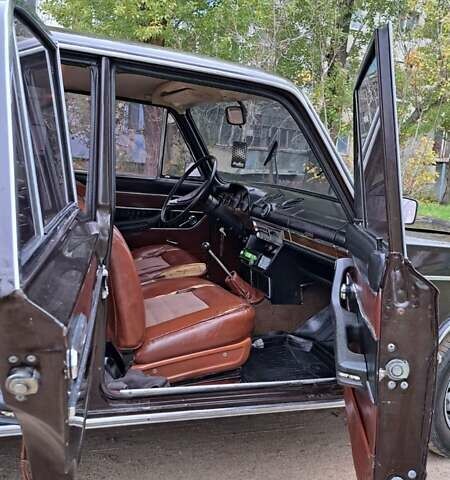 Коричневый ВАЗ 2103, объемом двигателя 1.5 л и пробегом 485 тыс. км за 1000 $, фото 6 на Automoto.ua