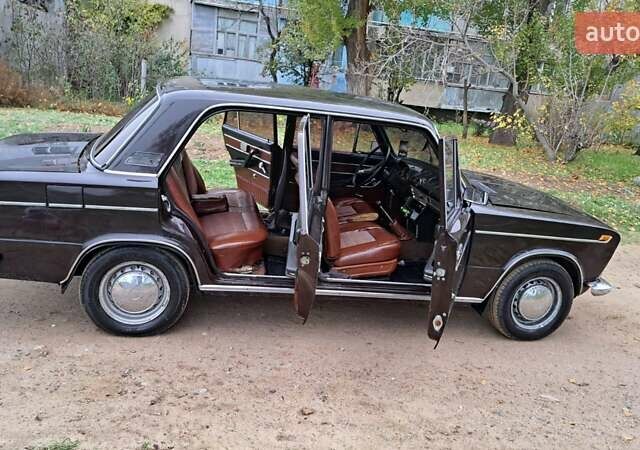 Коричневый ВАЗ 2103, объемом двигателя 1.5 л и пробегом 485 тыс. км за 1000 $, фото 7 на Automoto.ua