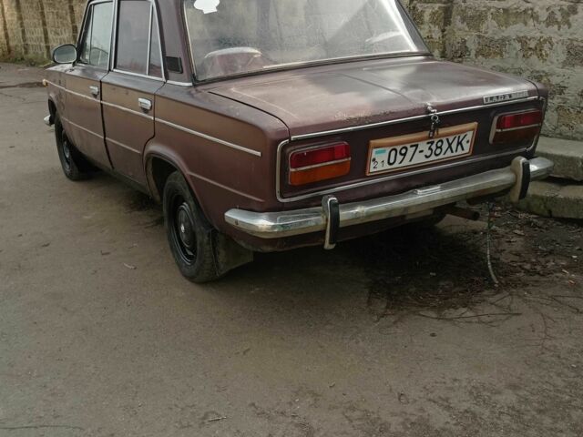 Коричневый ВАЗ 2103, объемом двигателя 1.5 л и пробегом 200 тыс. км за 550 $, фото 1 на Automoto.ua