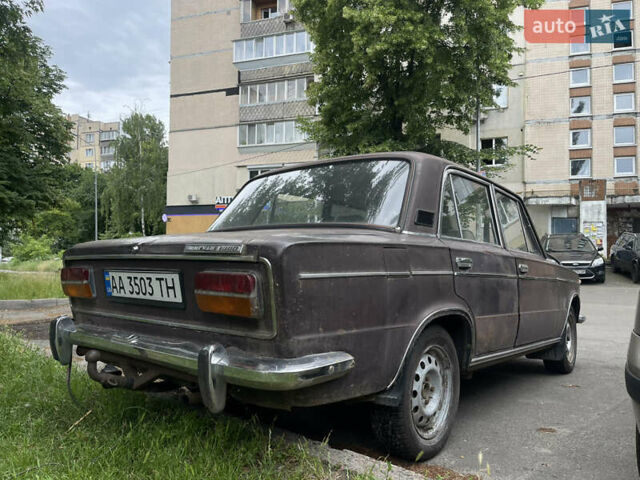 Коричневый ВАЗ 2103, объемом двигателя 1.5 л и пробегом 300 тыс. км за 899 $, фото 4 на Automoto.ua
