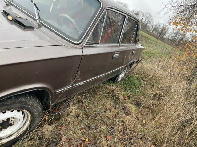 Коричневый ВАЗ 2103, объемом двигателя 1.5 л и пробегом 42 тыс. км за 358 $, фото 2 на Automoto.ua