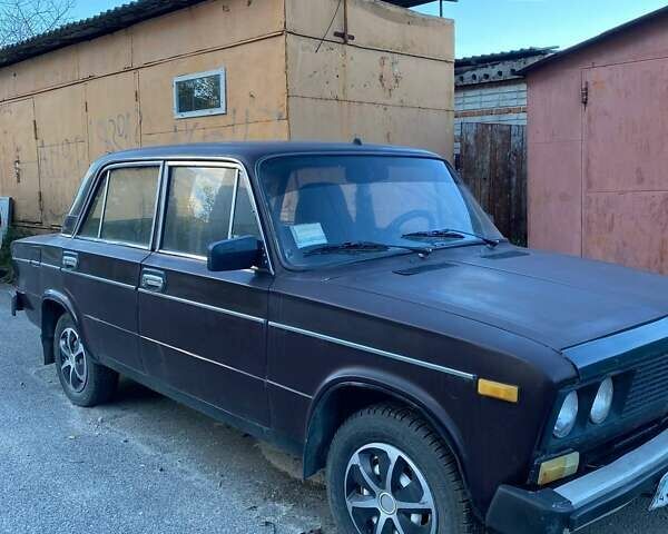 Коричневый ВАЗ 2103, объемом двигателя 1.5 л и пробегом 500 тыс. км за 600 $, фото 2 на Automoto.ua
