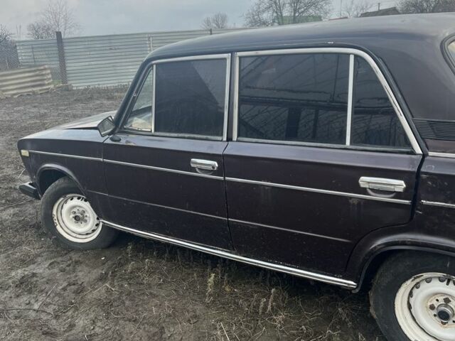 Коричневый ВАЗ 2103, объемом двигателя 0 л и пробегом 120 тыс. км за 355 $, фото 2 на Automoto.ua