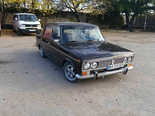 ВАЗ 2103 1982 в Бериславе на Automoto.ua Коричневый ВАЗ 2103, объемом двигателя 1.5 л и пробегом 300 тыс. км за 654 $, фото 1 на Automoto.ua