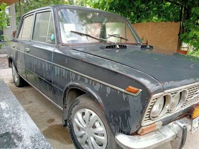 Коричневый ВАЗ 2103, объемом двигателя 0 л и пробегом 285 тыс. км за 450 $, фото 1 на Automoto.ua