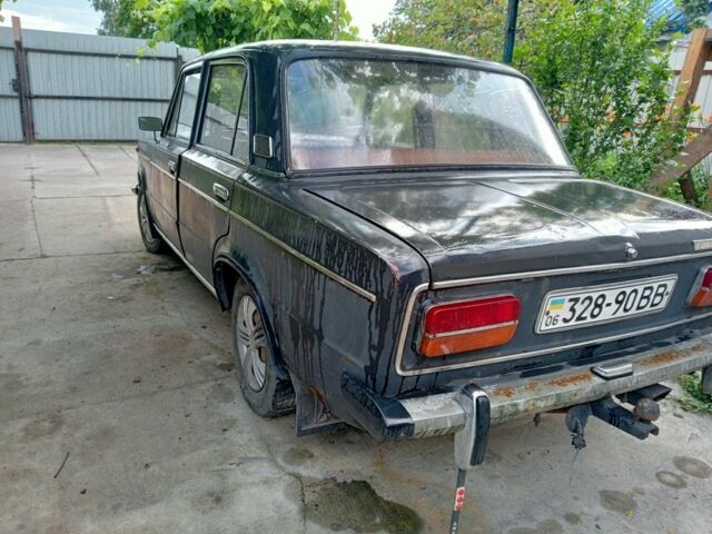 Коричневый ВАЗ 2103, объемом двигателя 0 л и пробегом 285 тыс. км за 450 $, фото 3 на Automoto.ua