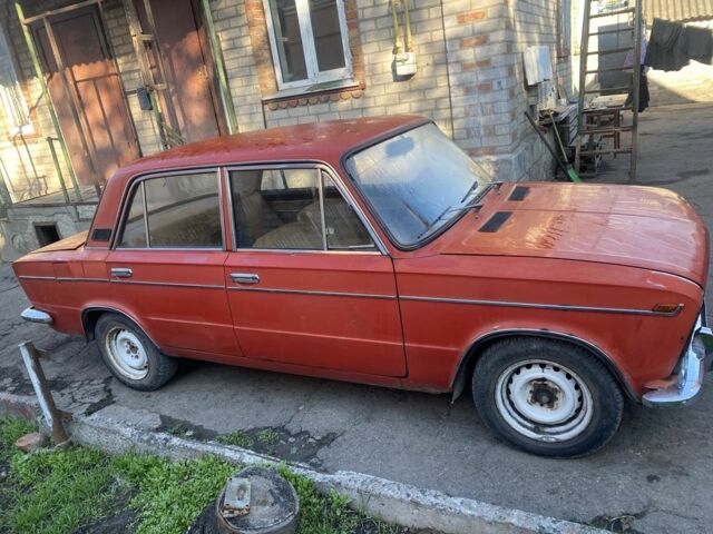 ВАЗ 2103 1979 в Кривом Роге на Automoto.ua Красный ВАЗ 2103, объемом двигателя 1.3 л и пробегом 85 тыс. км за 650 $, фото 9 на Automoto.ua