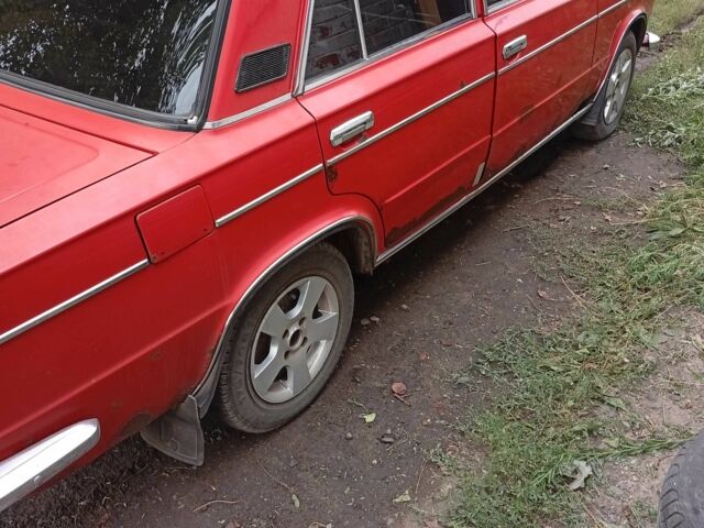 Красный ВАЗ 2103, объемом двигателя 1.5 л и пробегом 856 тыс. км за 967 $, фото 2 на Automoto.ua