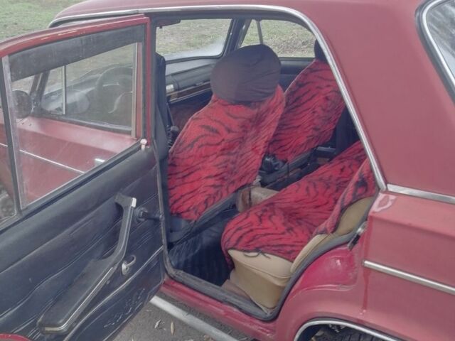 Красный ВАЗ 2103, объемом двигателя 1 л и пробегом 1 тыс. км за 500 $, фото 12 на Automoto.ua