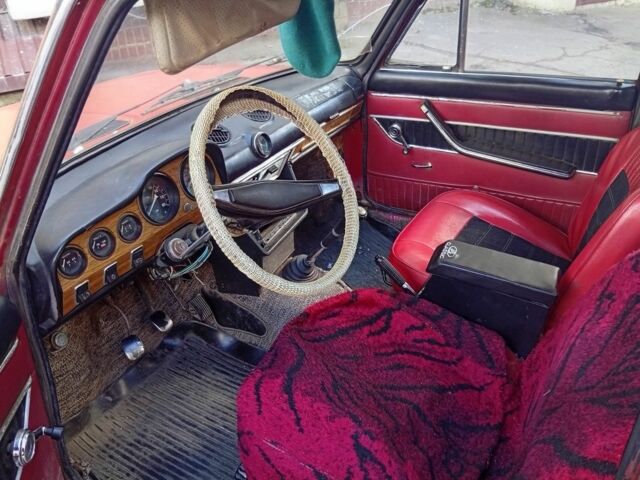 Красный ВАЗ 2103, объемом двигателя 0 л и пробегом 1000 тыс. км за 554 $, фото 7 на Automoto.ua