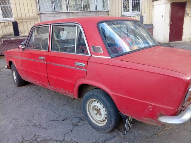 Красный ВАЗ 2103, объемом двигателя 0 л и пробегом 1000 тыс. км за 554 $, фото 2 на Automoto.ua