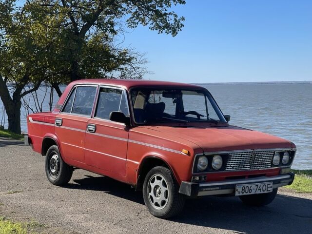 Красный ВАЗ 2103, объемом двигателя 1.5 л и пробегом 300 тыс. км за 750 $, фото 1 на Automoto.ua