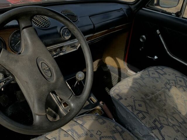 Красный ВАЗ 2103, объемом двигателя 1.3 л и пробегом 100 тыс. км за 626 $, фото 5 на Automoto.ua