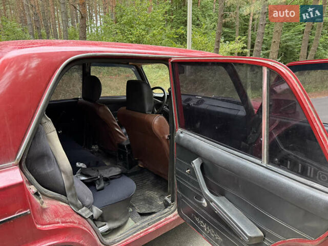 Красный ВАЗ 2103, объемом двигателя 1.5 л и пробегом 77 тыс. км за 500 $, фото 5 на Automoto.ua