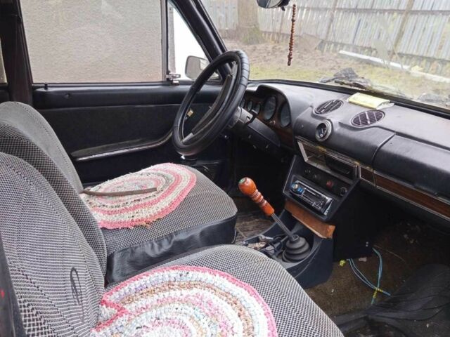 Червоний ВАЗ 2103, об'ємом двигуна 0 л та пробігом 100 тис. км за 500 $, фото 1 на Automoto.ua