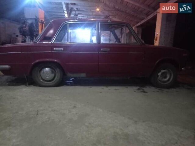 Красный ВАЗ 2103, объемом двигателя 0 л и пробегом 100 тыс. км за 550 $, фото 2 на Automoto.ua