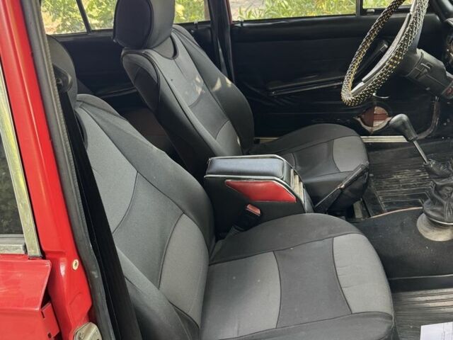 Красный ВАЗ 2103, объемом двигателя 1.5 л и пробегом 1 тыс. км за 534 $, фото 4 на Automoto.ua