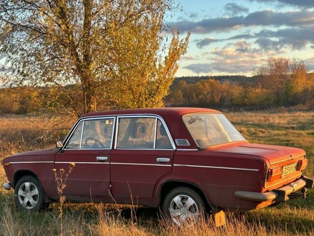 ВАЗ 2103 1975 в Кривом Озере на Automoto.ua Красный ВАЗ 2103, объемом двигателя 1.3 л и пробегом 3 тыс. км за 524 $, фото 2 на Automoto.ua