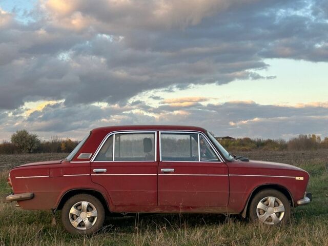 ВАЗ 2103 1975 в Кривом Озере на Automoto.ua Красный ВАЗ 2103, объемом двигателя 1.3 л и пробегом 3 тыс. км за 524 $, фото 1 на Automoto.ua